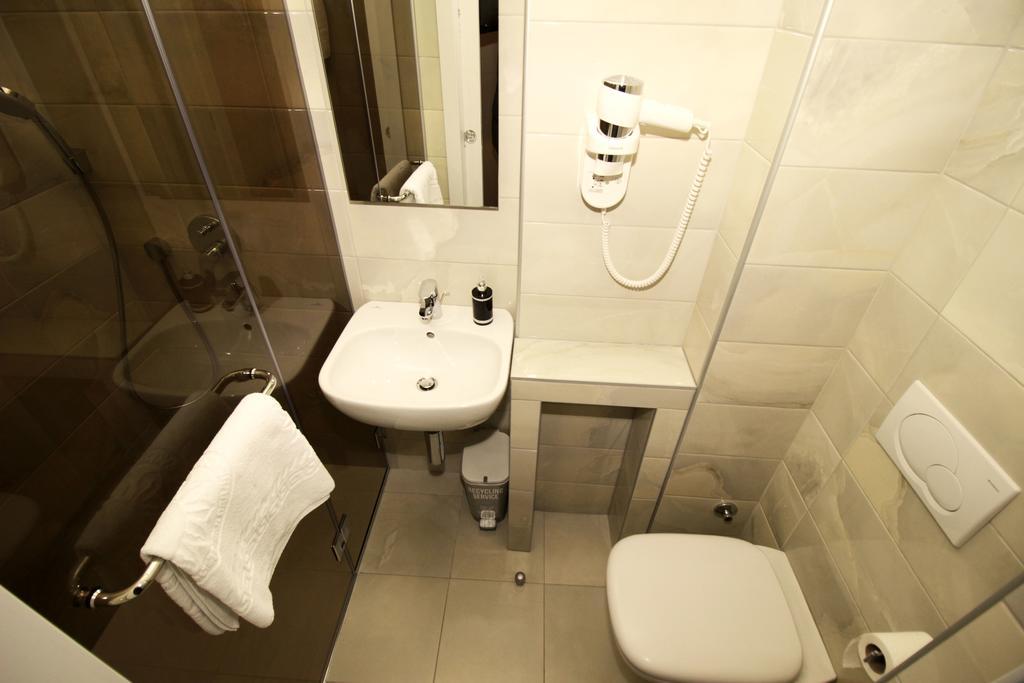 Passion Downtown Suite Belgrade Extérieur photo