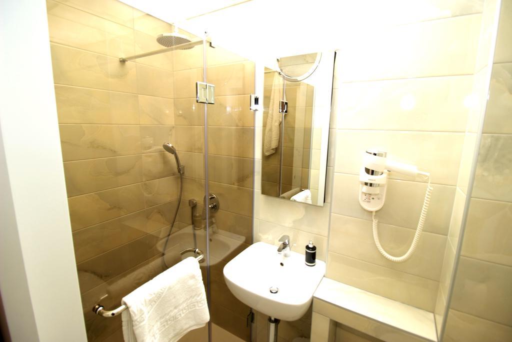 Passion Downtown Suite Belgrade Extérieur photo